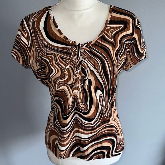 Rue 21 Top!  - Picture 1 of 7